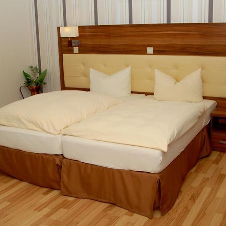 Hotel-Restaurant Laux Merzig Zewnętrze zdjęcie