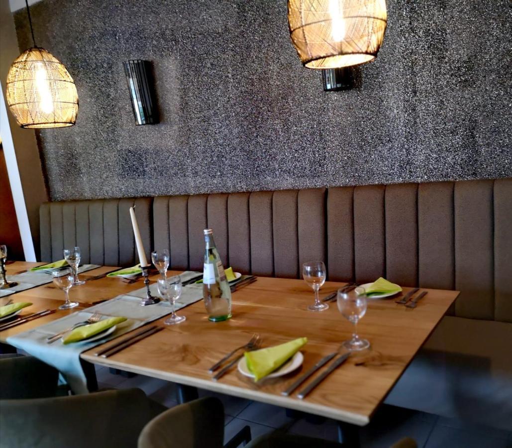 Hotel-Restaurant Laux Merzig Zewnętrze zdjęcie