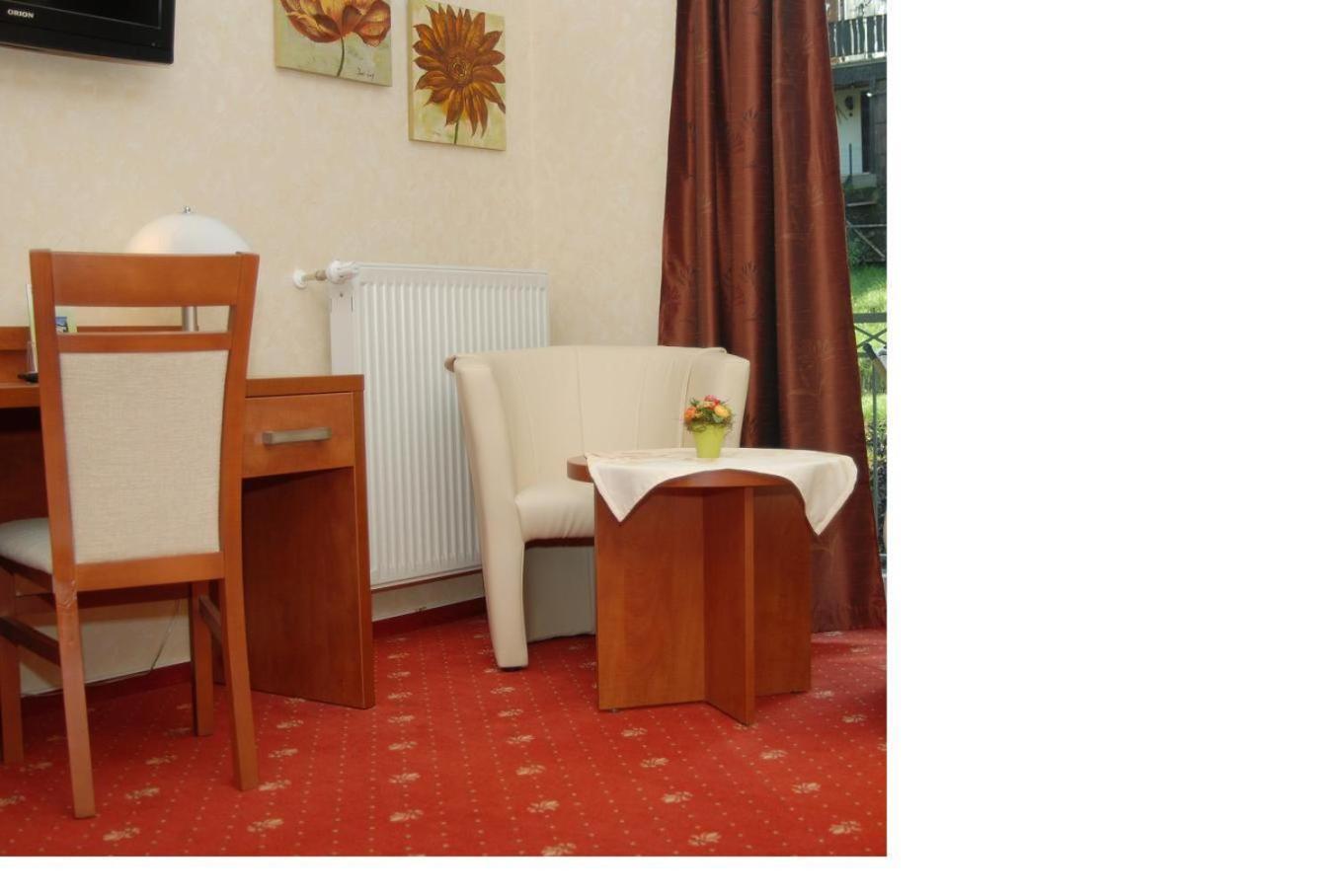 Hotel-Restaurant Laux Merzig Zewnętrze zdjęcie